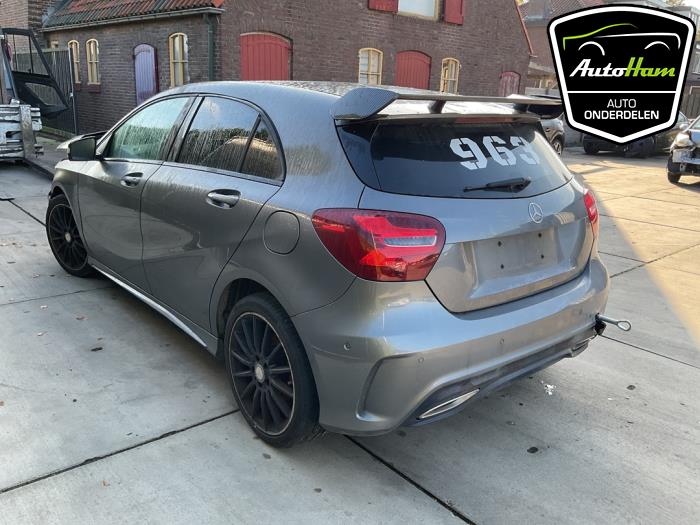 Mercedes A 1.6 A-180 16V Skrotfordon (2016, GRIJS)
