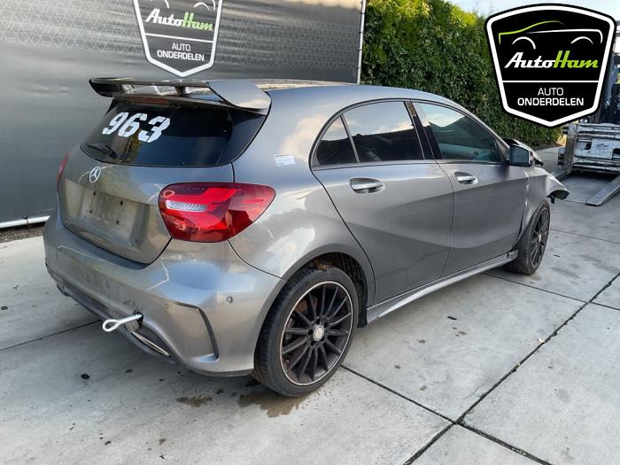Mercedes A 1.6 A-180 16V Skrotfordon (2016, GRIJS)