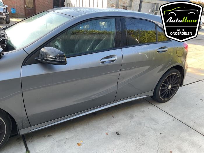Mercedes A 1.6 A-180 16V Skrotfordon (2016, GRIJS)