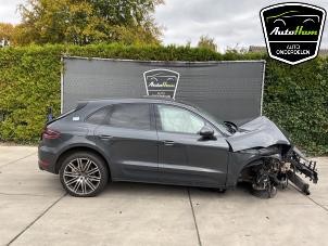 Porsche Macan 2.0 16V Turbo  (Skrot)