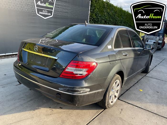 Mercedes C 1.8 C-180 CGI 16V Épave (2012, Noir)