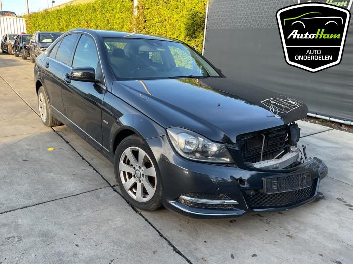 Mercedes C 1.8 C-180 CGI 16V Épave (2012, Noir)