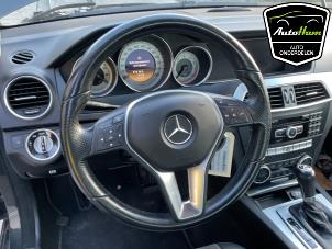 Mercedes C 1.8 C-180 CGI 16V Épave (2012, Noir)