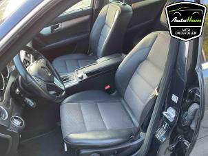Mercedes C 1.8 C-180 CGI 16V Épave (2012, Noir)