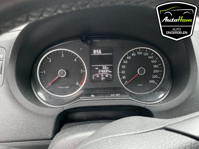 Volkswagen Polo V 1.2 TDI 12V BlueMotion Épave (2012, Blanc)