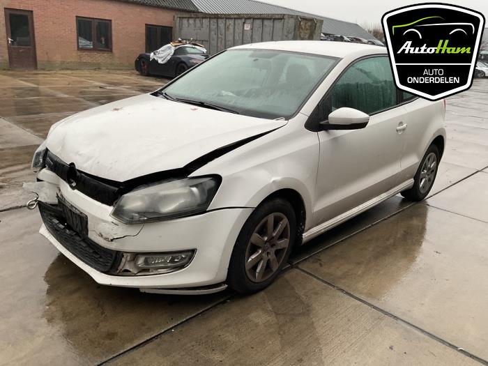 Volkswagen Polo V 1.2 TDI 12V BlueMotion Épave (2012, Blanc)