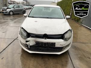 Volkswagen Polo V 1.2 TDI 12V BlueMotion Épave (2012, Blanc)