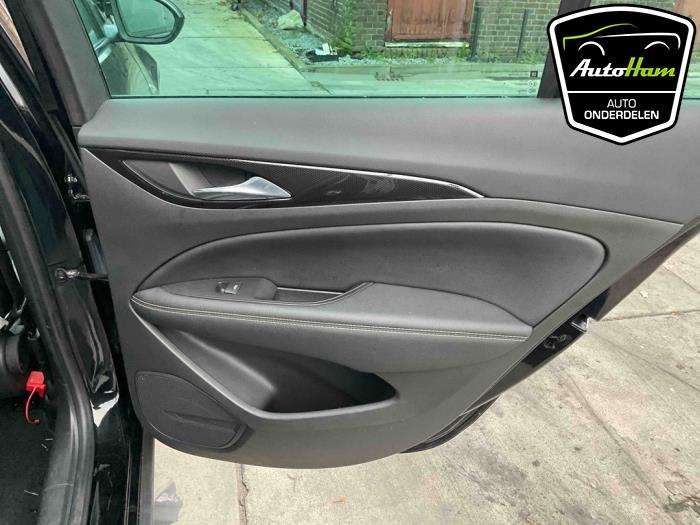 Opel Insignia Sports Tourer 2.0 CDTI 16V Épave (2019, Noir)
