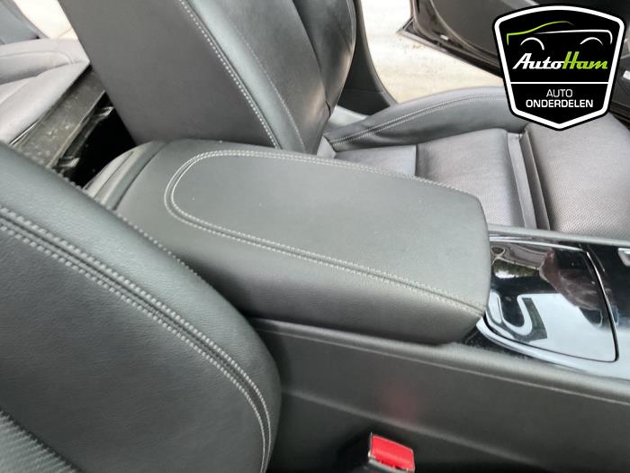 Opel Insignia Sports Tourer 2.0 CDTI 16V Épave (2019, Noir)