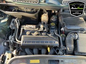 Mini Mini 1.6 16V Cooper Vehículo de desguace (2002, Verde)