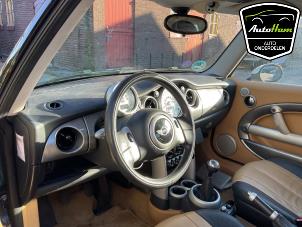 Mini Mini 1.6 16V Cooper Vehículo de desguace (2002, Verde)