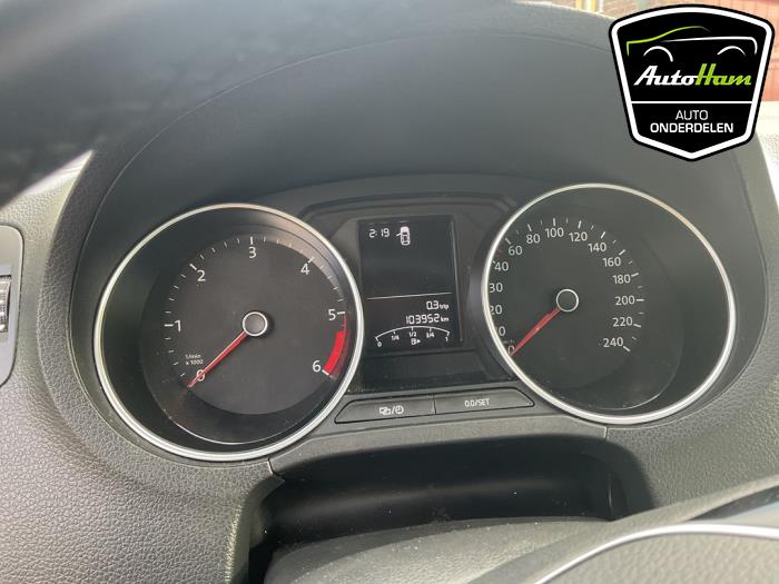 Volkswagen Polo V 1.4 TDI DPF BlueMotion technology Épave (2014, Noir)