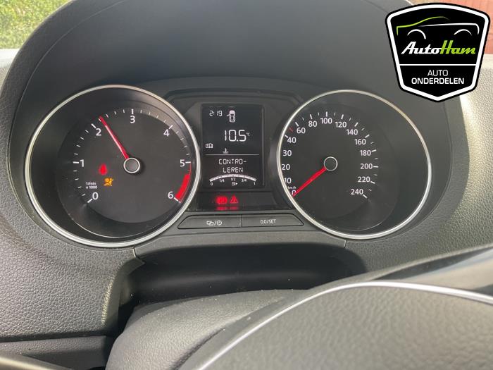 Volkswagen Polo V 1.4 TDI DPF BlueMotion technology Épave (2014, Noir)