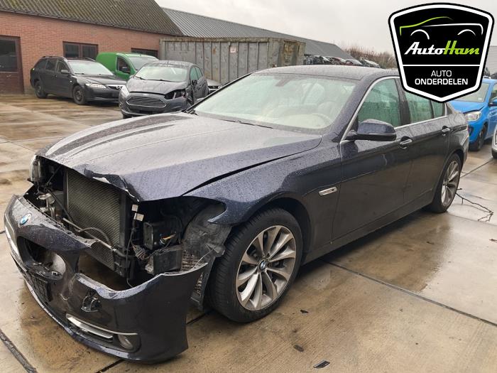 BMW 5 serie 530i 24V TwinPower Turbo Samochód złomowany (2013, Niebieski)