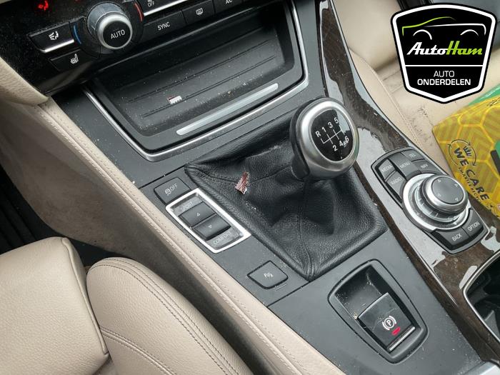 BMW 5 serie 530i 24V TwinPower Turbo Samochód złomowany (2013, Niebieski)