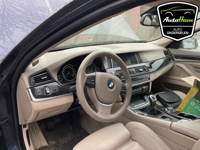 BMW 5 serie 530i 24V TwinPower Turbo Samochód złomowany (2013, Niebieski)