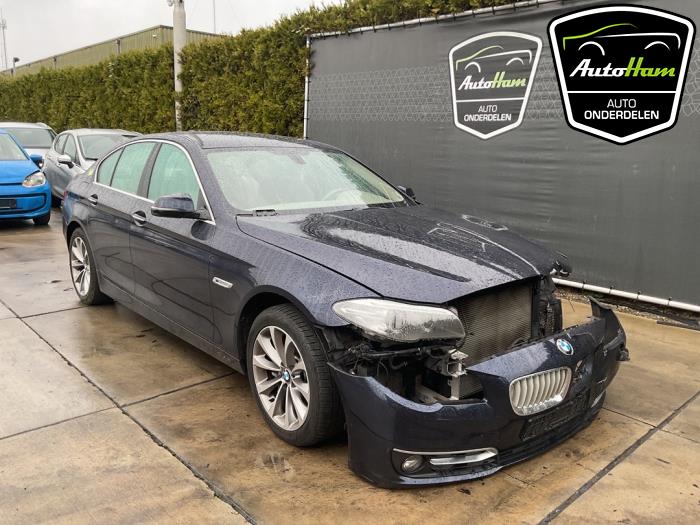 BMW 5 serie 530i 24V TwinPower Turbo Samochód złomowany (2013, Niebieski)
