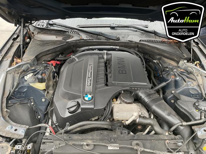 BMW 5 serie 530i 24V TwinPower Turbo Samochód złomowany (2013, Niebieski)