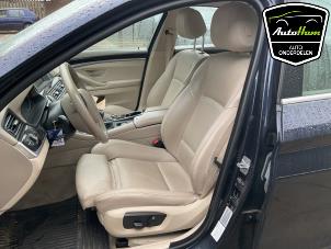 BMW 5 serie 530i 24V TwinPower Turbo Samochód złomowany (2013, Niebieski)