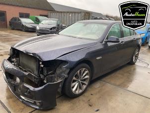 BMW 5 serie 530i 24V TwinPower Turbo Samochód złomowany (2013, Niebieski)