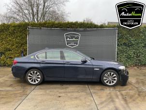 BMW 5 serie 530i 24V TwinPower Turbo Samochód złomowany (2013, Niebieski)