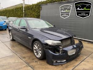 BMW 5 serie 530i 24V TwinPower Turbo Samochód złomowany (2013, Niebieski)