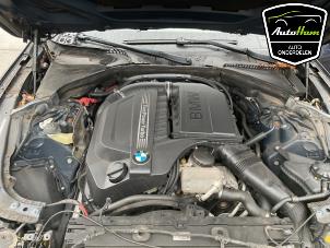 BMW 5 serie 530i 24V TwinPower Turbo Samochód złomowany (2013, Niebieski)