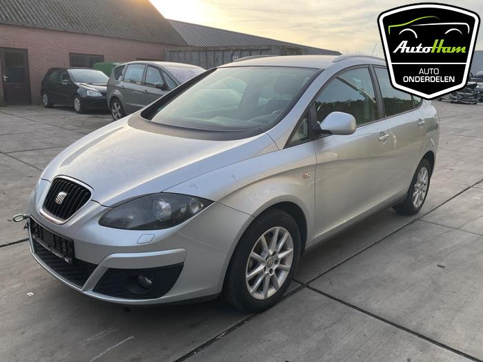 Seat Altea XL 1.8 TFSI 16V Samochód złomowany (2011, Szary)