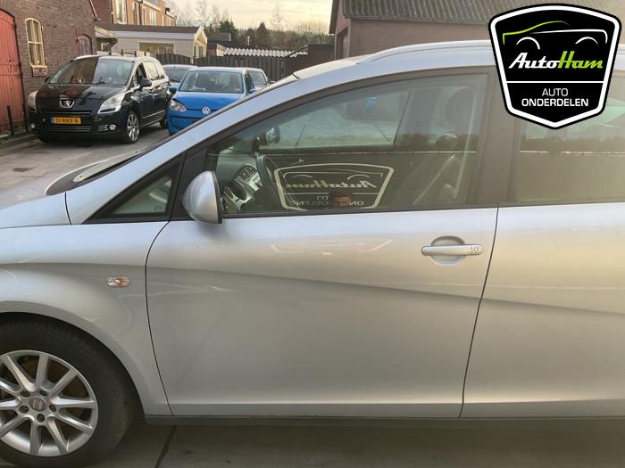 Seat Altea XL 1.8 TFSI 16V Samochód złomowany (2011, Szary)
