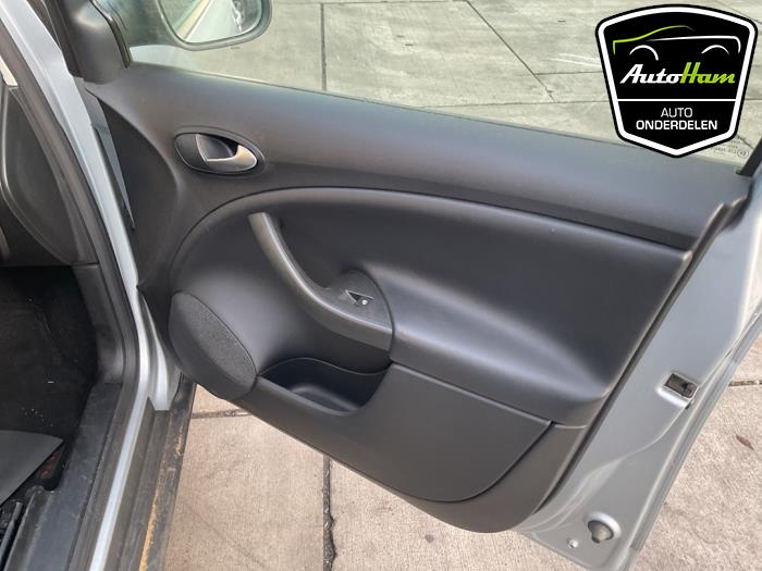Seat Altea XL 1.8 TFSI 16V Samochód złomowany (2011, Szary)