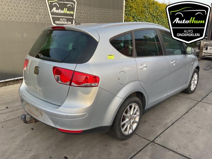 Seat Altea XL 1.8 TFSI 16V Samochód złomowany (2011, Szary)