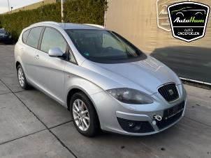 Seat Altea XL 1.8 TFSI 16V Samochód złomowany (2011, Szary)