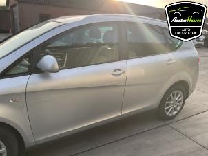 Seat Altea XL 1.8 TFSI 16V Samochód złomowany (2011, Szary)