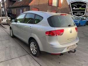 Seat Altea XL 1.8 TFSI 16V Samochód złomowany (2011, Szary)