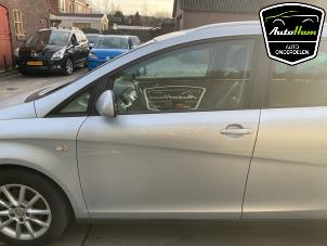 Seat Altea XL 1.8 TFSI 16V Samochód złomowany (2011, Szary)