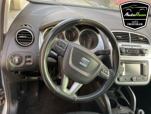 Seat Altea XL 1.8 TFSI 16V Samochód złomowany (2011, Szary)