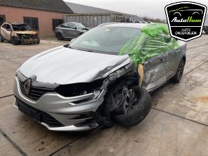 Renault Megane IV Estate 1.3 TCE 160 16V Épave (2022, Gris)