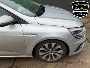 Renault Megane IV Estate 1.3 TCE 160 16V Épave (2022, Gris)