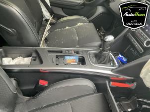 Renault Megane IV Estate 1.3 TCE 160 16V Épave (2022, Gris)