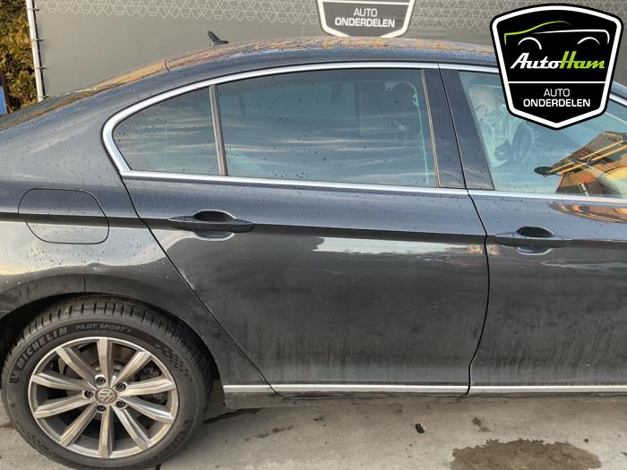 Volkswagen Passat 2.0 TDI BiTurbo 16V 4Motion Épave (2018, Gris)