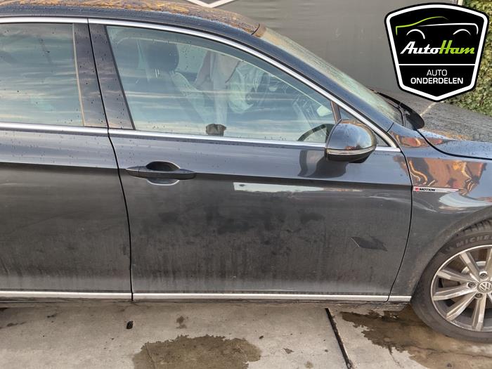 Volkswagen Passat 2.0 TDI BiTurbo 16V 4Motion Épave (2018, Gris)