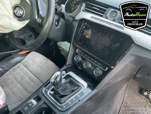 Volkswagen Passat 2.0 TDI BiTurbo 16V 4Motion Épave (2018, Gris)