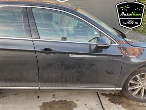 Volkswagen Passat 2.0 TDI BiTurbo 16V 4Motion Épave (2018, Gris)