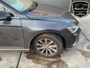 Volkswagen Passat 2.0 TDI BiTurbo 16V 4Motion Épave (2018, Gris)