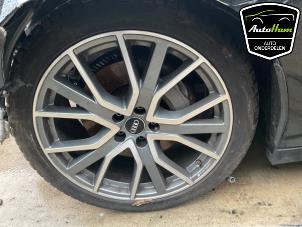 Audi A6 Avant 3.0 V6 24V 50 TDI Mild Hybrid Quattro Épave (2019, Noir)