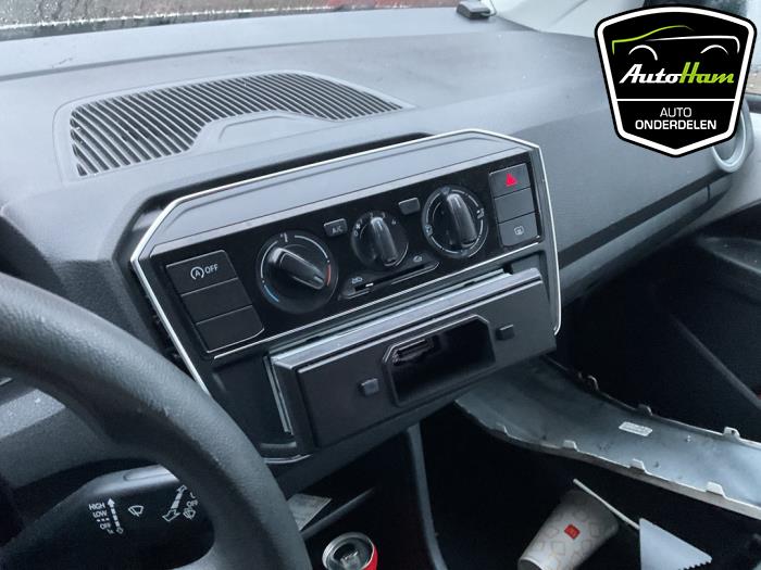 Volkswagen Up! 1.0 12V 60 Samochód złomowany (2020, Bialy)