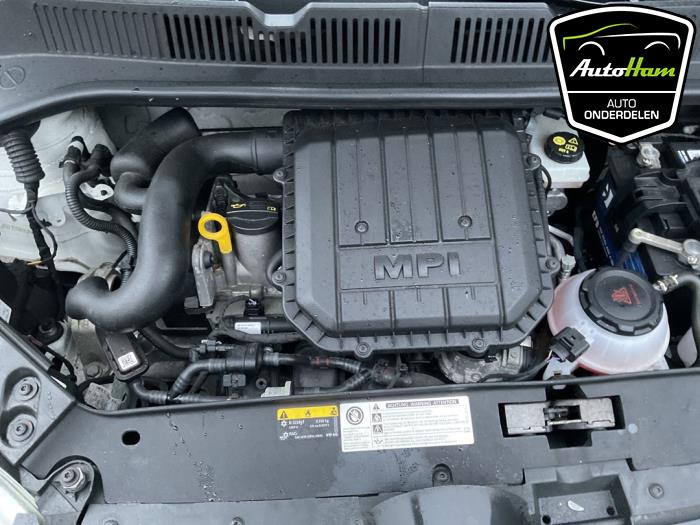 Volkswagen Up! 1.0 12V 60 Samochód złomowany (2020, Bialy)