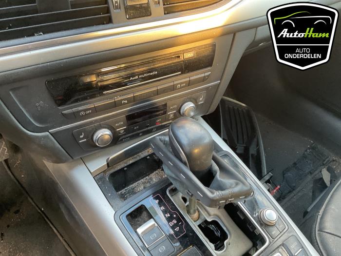 Audi A6 Avant 2.0 TDI 16V Samochód złomowany (2015, Czarny)