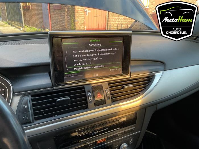Audi A6 Avant 2.0 TDI 16V Samochód złomowany (2015, Czarny)