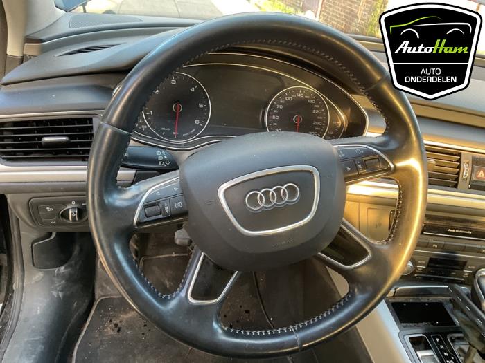 Audi A6 Avant 2.0 TDI 16V Samochód złomowany (2015, Czarny)